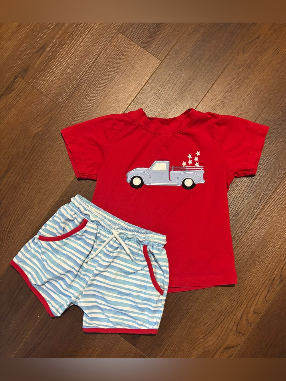4T Boy Patriotic Truck Short Set (Busy Bees Smocks)